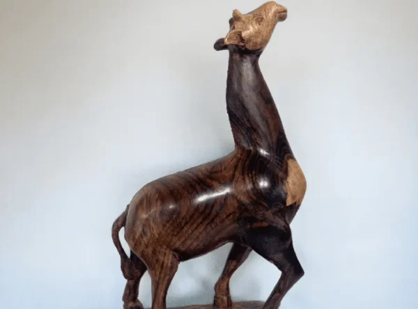 Savanna Sentinel Wooden Giraffe Sculpture3